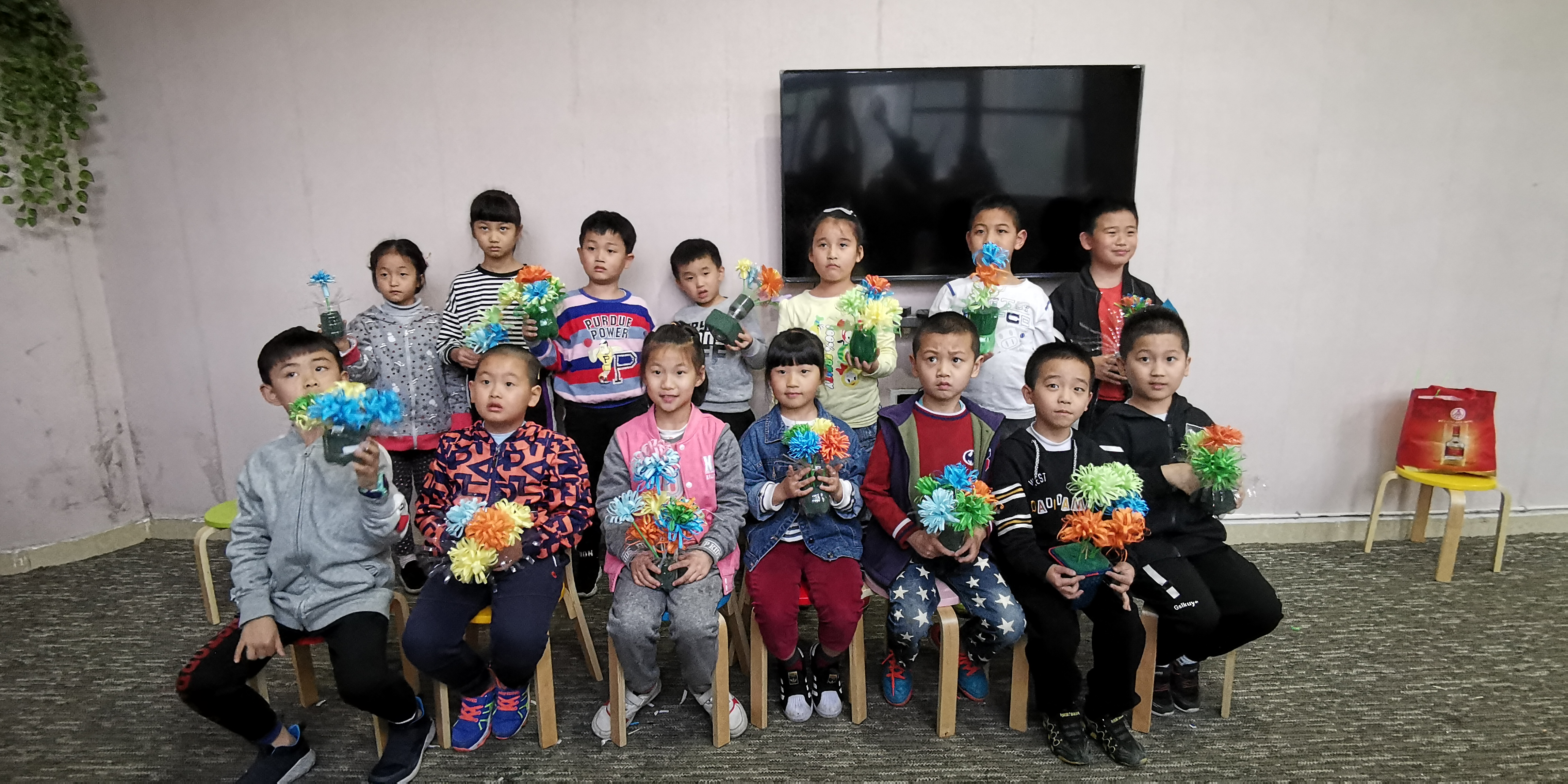 三明市博物馆举办清明节亲子手工插花活动